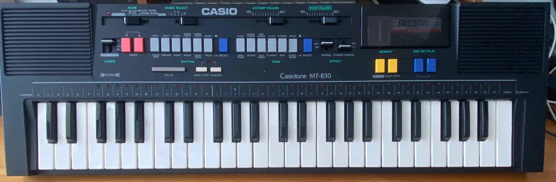 CASIO MT-88 / MT-820 / MT-830 [Electronic Keyboard Models & Demo