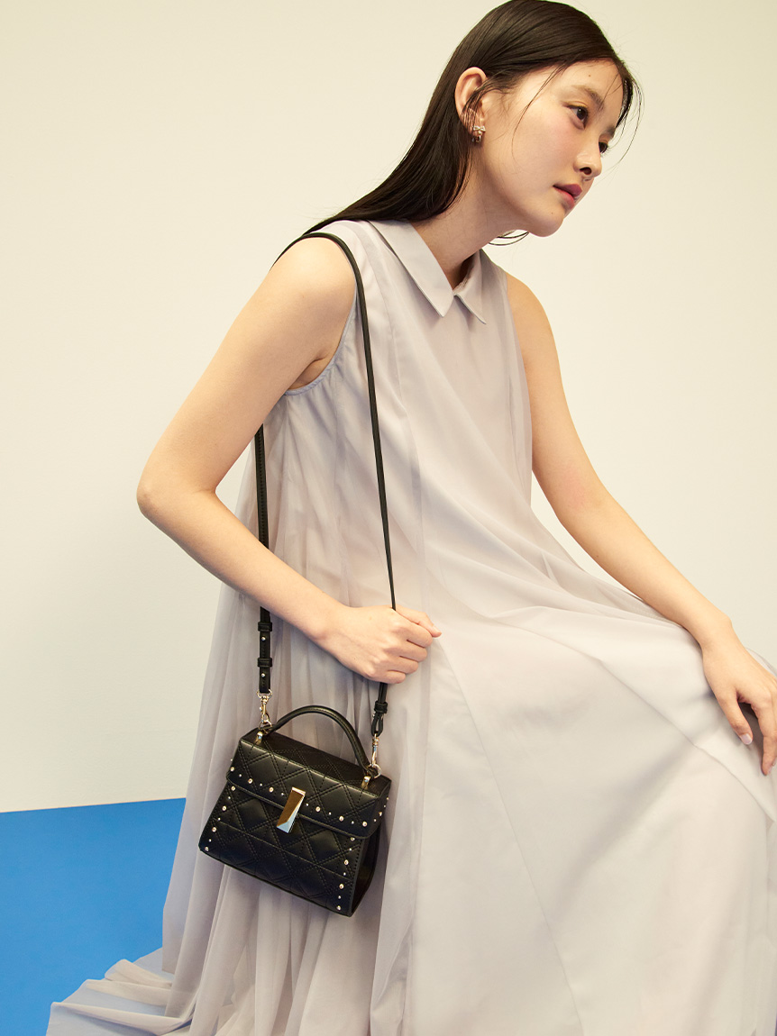 限定カラーあり】【リュタン】キルティングビジュースタッズポシェット