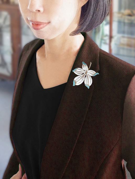 TRIFARI トリファリ ホワイトリーフのブローチ | アメリカの