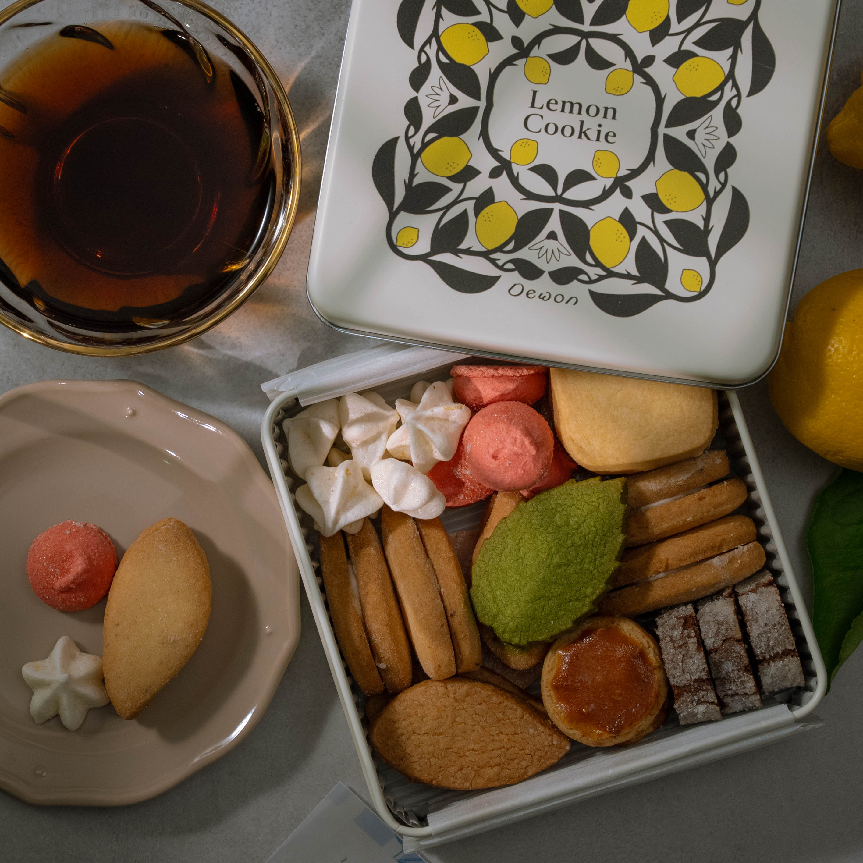 広島レモンクッキー缶（8種30枚）: せとうちエリア│DISCOVER WEST