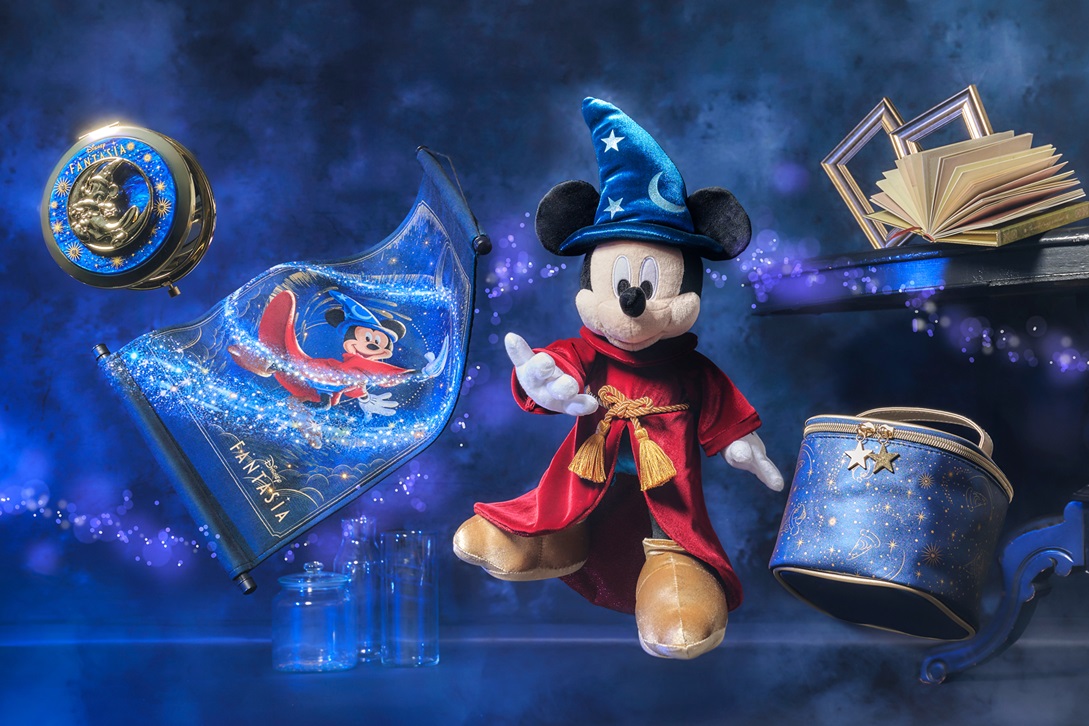 映画『ファンタジア／2000』公開25周年を記念したミッキーのぬいぐるみ
