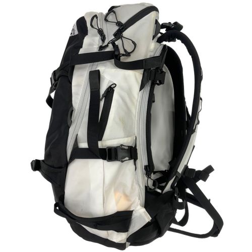 THE NORTH FACE (ザ ノース フェイス) バックパック 35L ホワイト