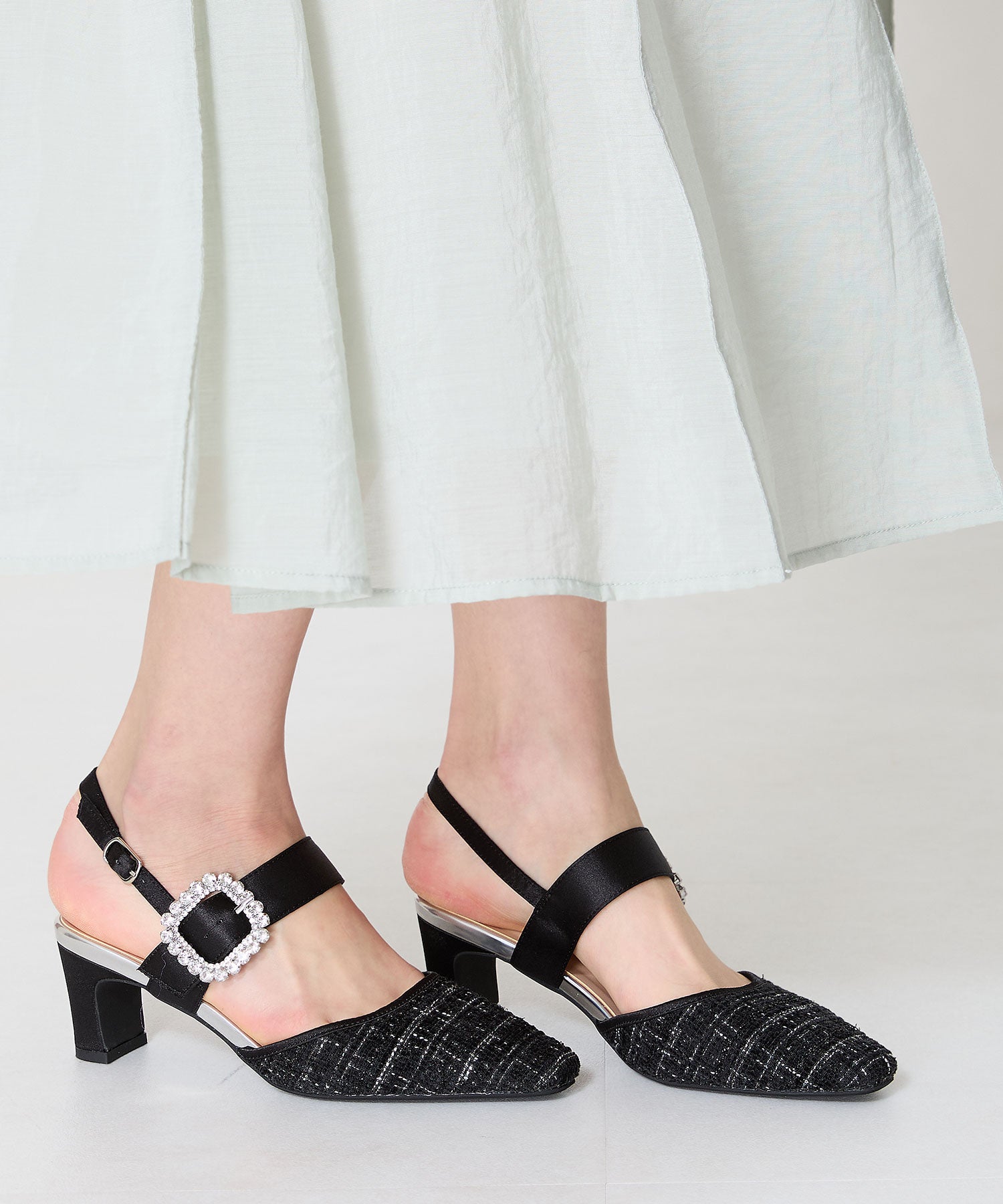 ビジューストラップツイードパンプス/51115 – ORIENTALTRAFFIC