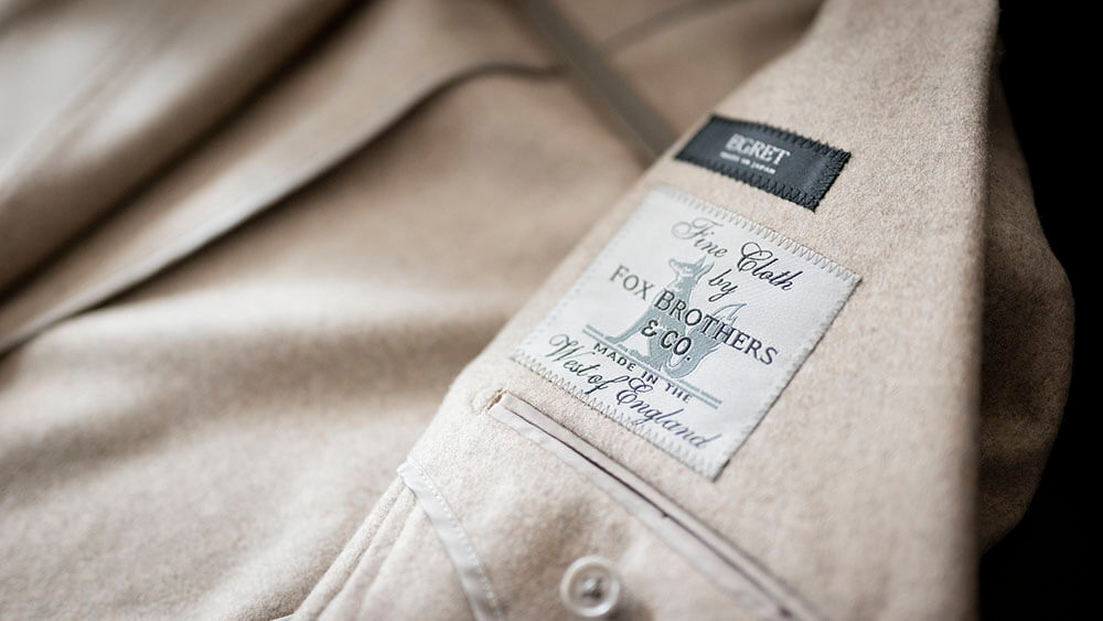 軽やかなフランネルスーツ “ FOX BROTHERS (フォックスブラザーズ