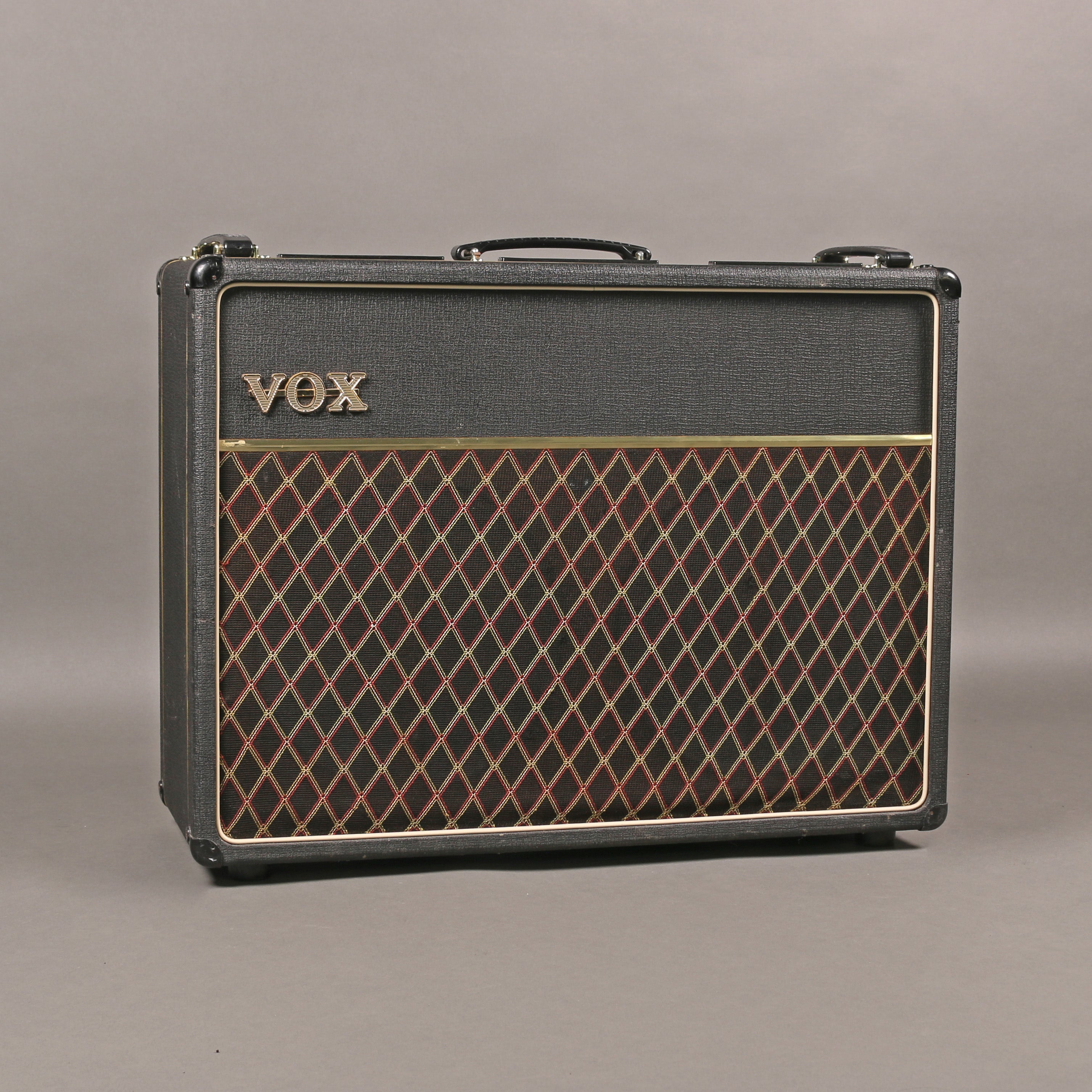 アンプ |ギターおよびベースアンプを購入する |フェンダー、マーシャル