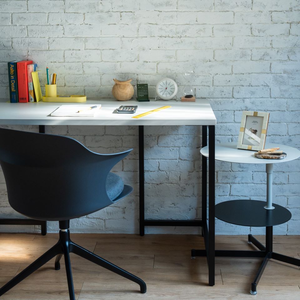 KUUMスチールサイドテーブル – ENEN