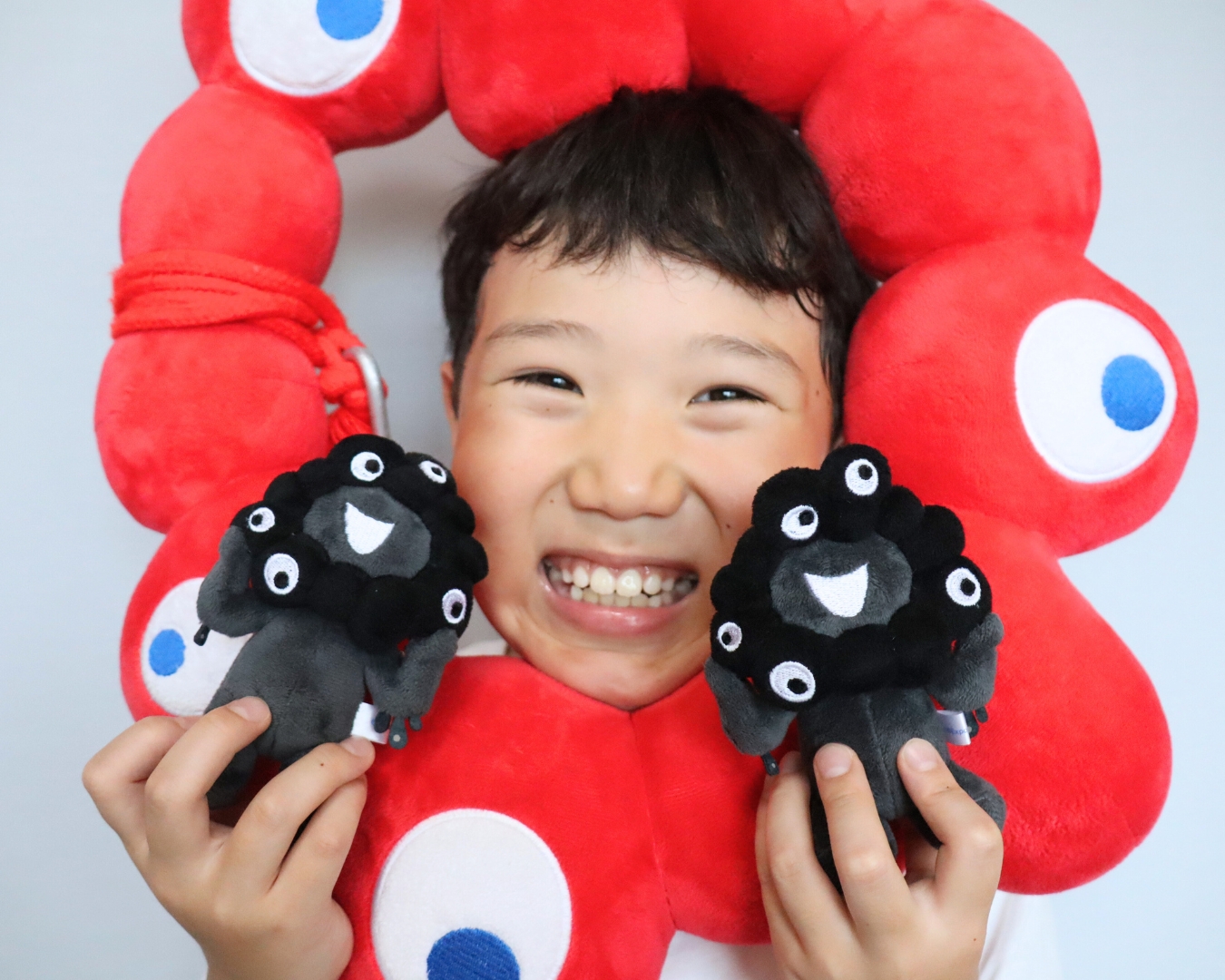 大阪・関西万博2025】黒ミャクミャク待ち時間ゼロでGET！花火×アトム