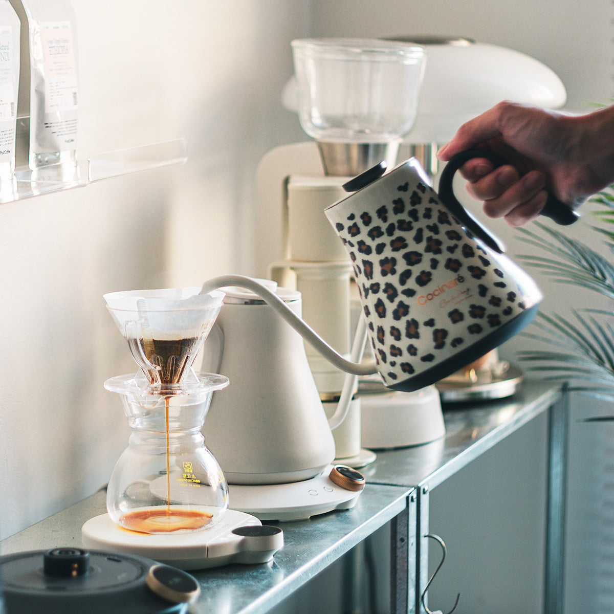 ドリップケトル LUX900｜プレミアムモデル・900ml大容量