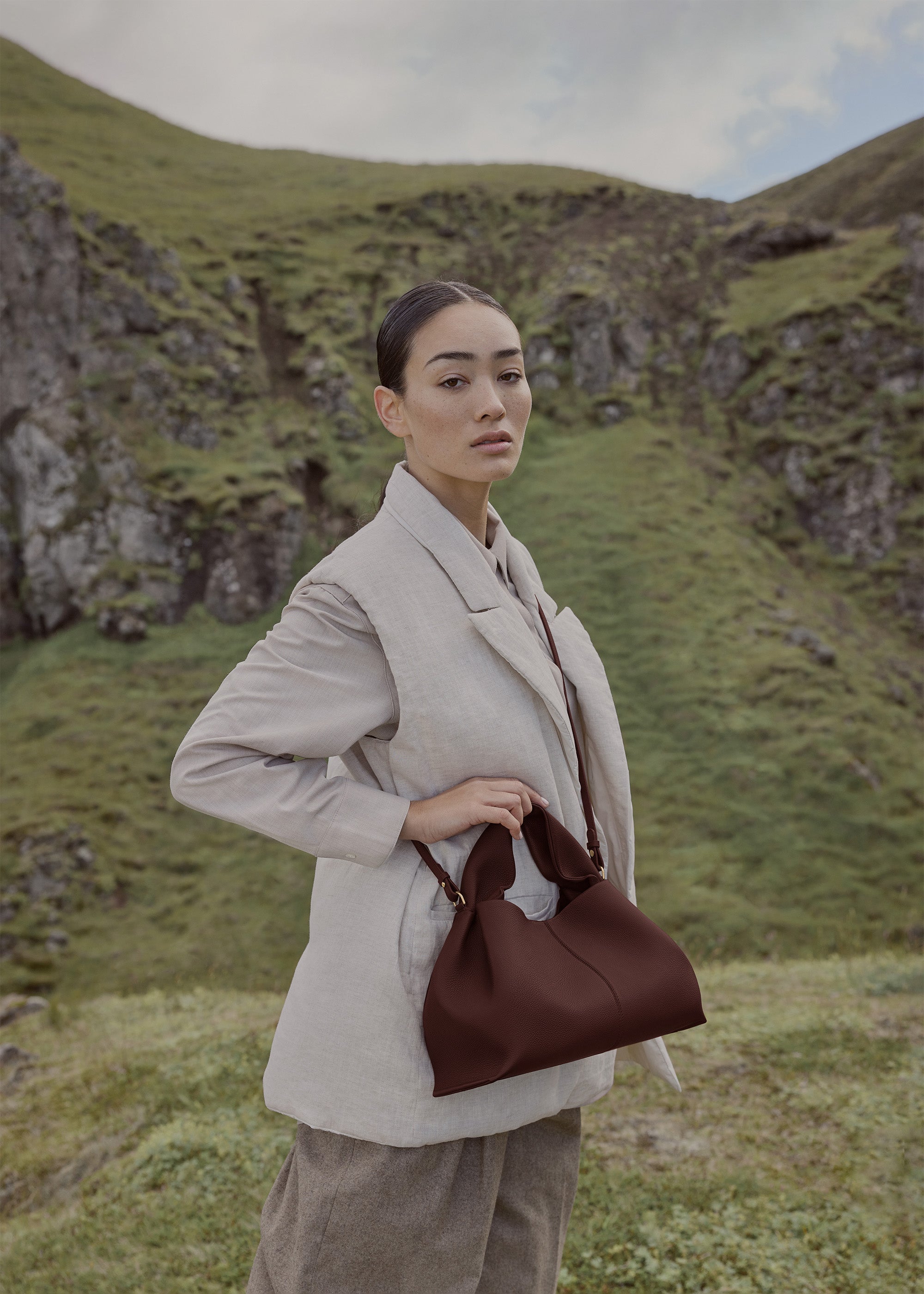 Polène | Bag - Numéro Neuf - Textured Sandalwood – Polène EU