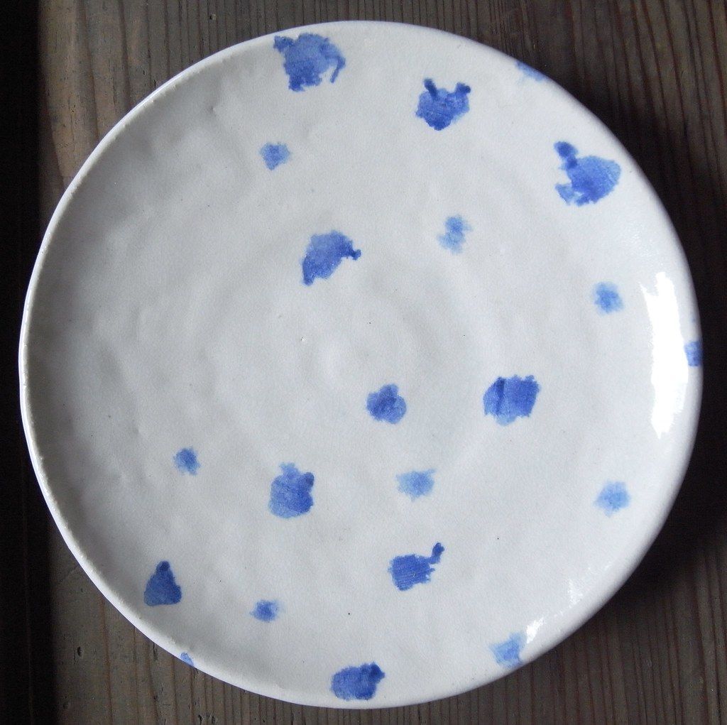 その時、その人のお皿」陶芸家MAJOによるお皿の絵付けのWS | ハーブ