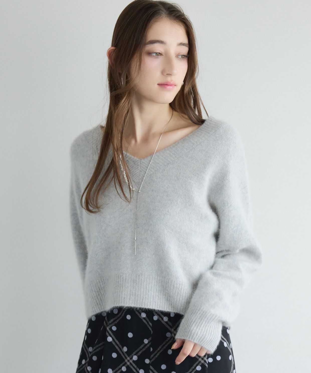 FOX混Vネックニットプルオーバー｜Stola.（ストラ）公式通販サイト