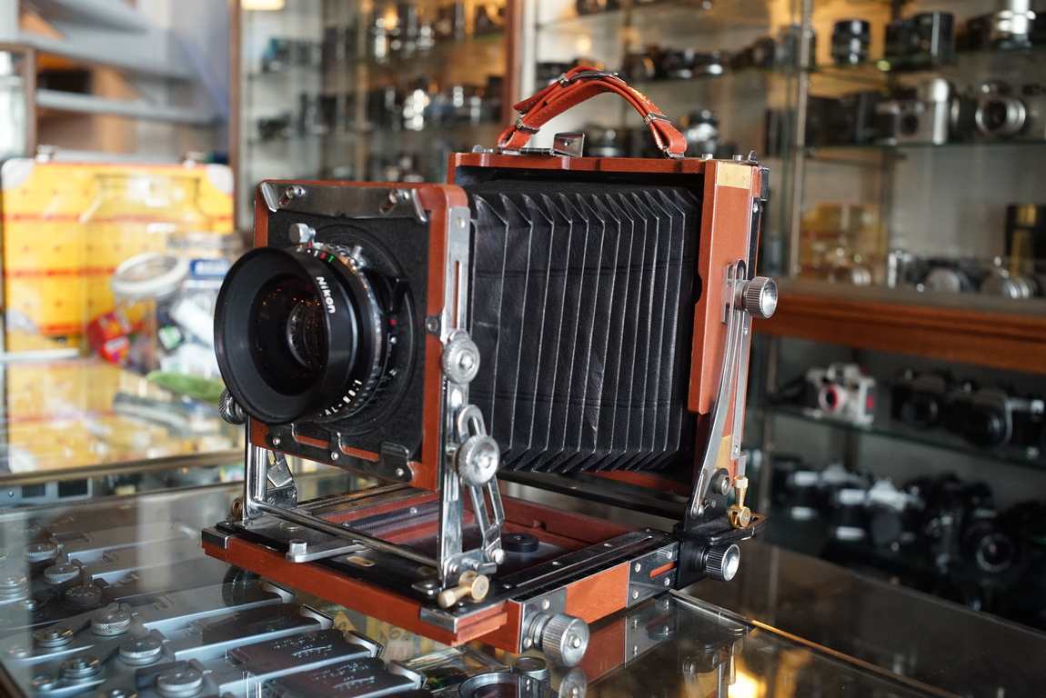 Tachihara 4x5'' wooden field camera + Nikon Nikkor-W 180mm F/5.6