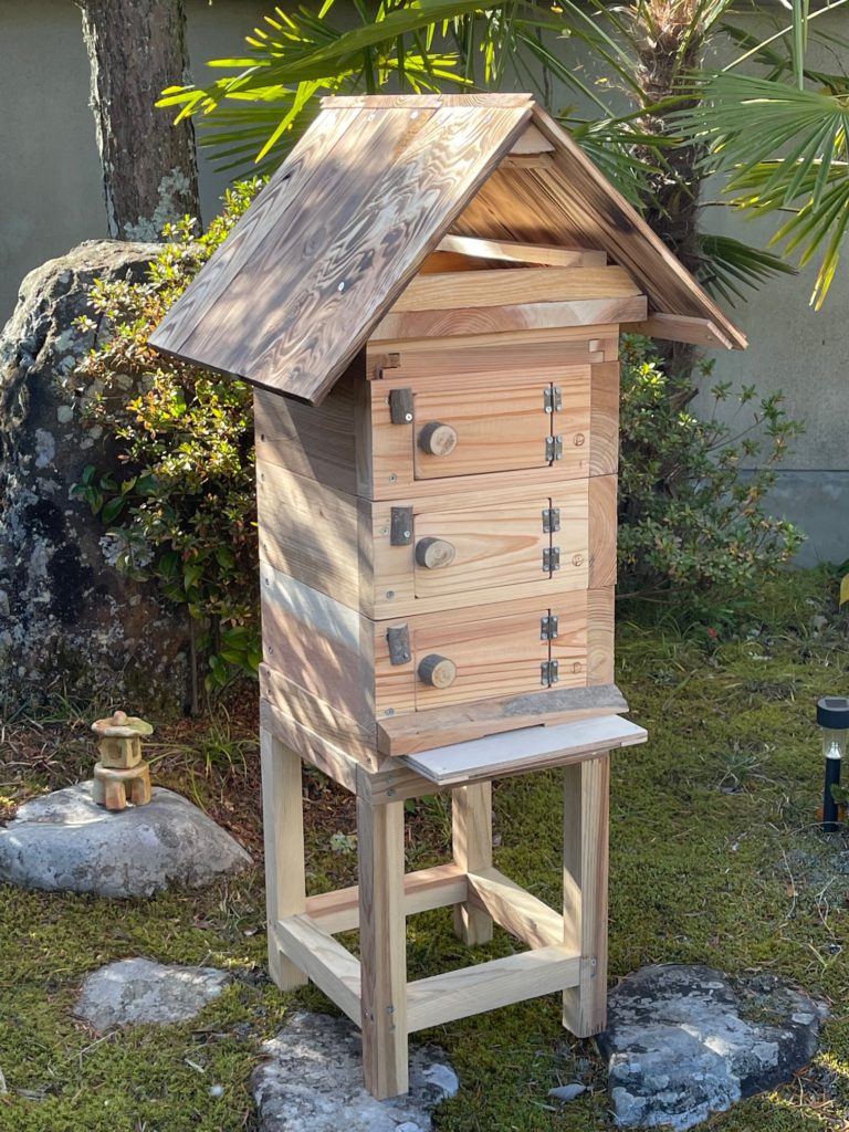 日本蜜蜂 高床式巣箱 日本ミツバチ用縦型巣箱・継箱セット | 熊谷養蜂