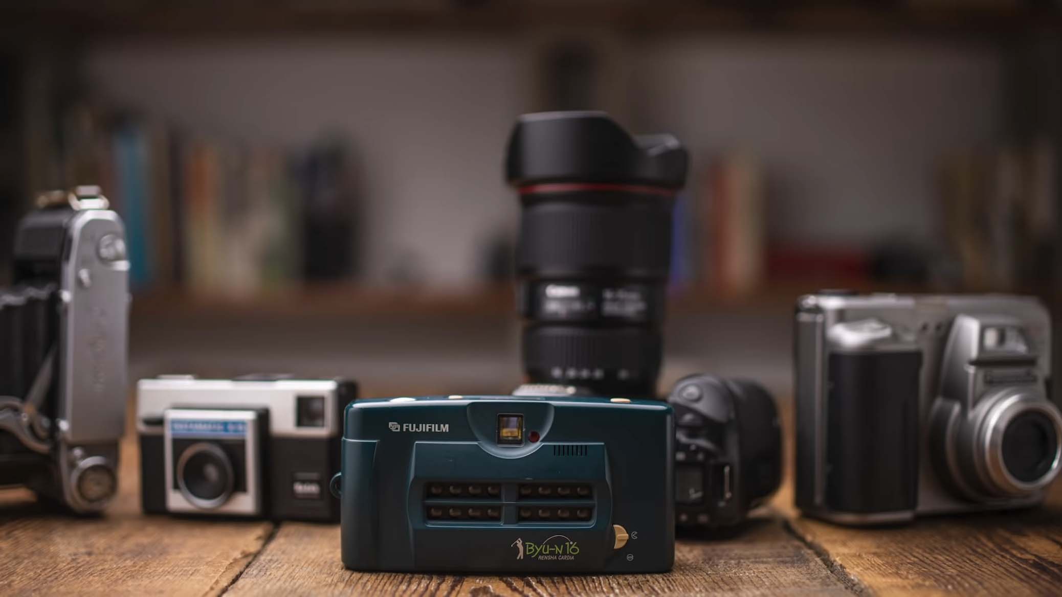 Weird Camera: Fujifilm Rensha Cardia BYU-N 16 Golf GIF Camera