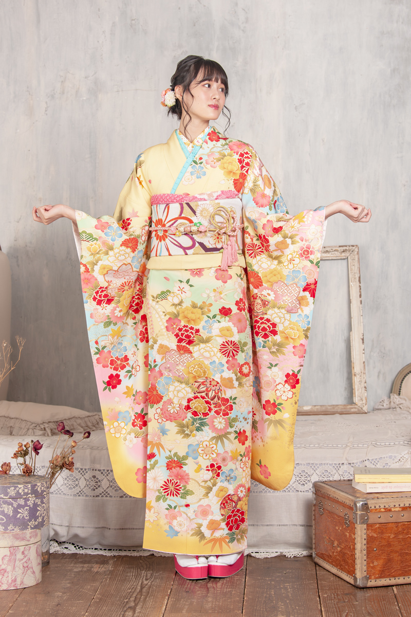 黄色地に毬と流水花文振袖 | MK振袖スタイル | 振袖購入・レンタル専門店