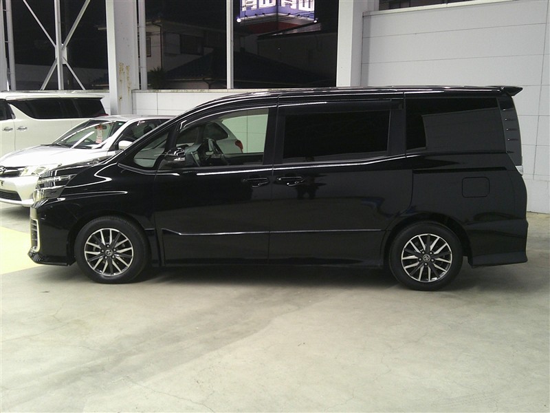 ヴォクシー ZS（334025496151）の中古車 | トヨタ認定中古車 | トヨタ