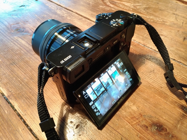 ソニーミラーレス一眼「α6000」レビュー！おすすめレンズまとめ｜げんふう