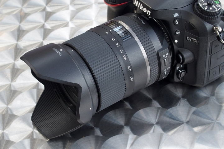 両端を拡張した最新の高倍率ズームを使用中！『タムロン 16-300ミリF3