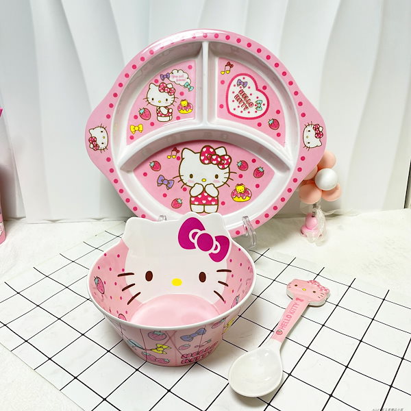 Qoo10] ハローキティ食器セットホームコンパートメ