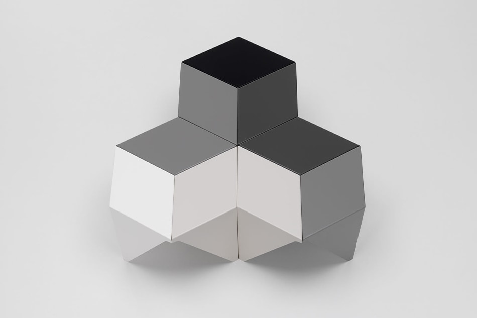 Prismatic Table（プリズマティック テーブル）/Vitra（ヴィトラ