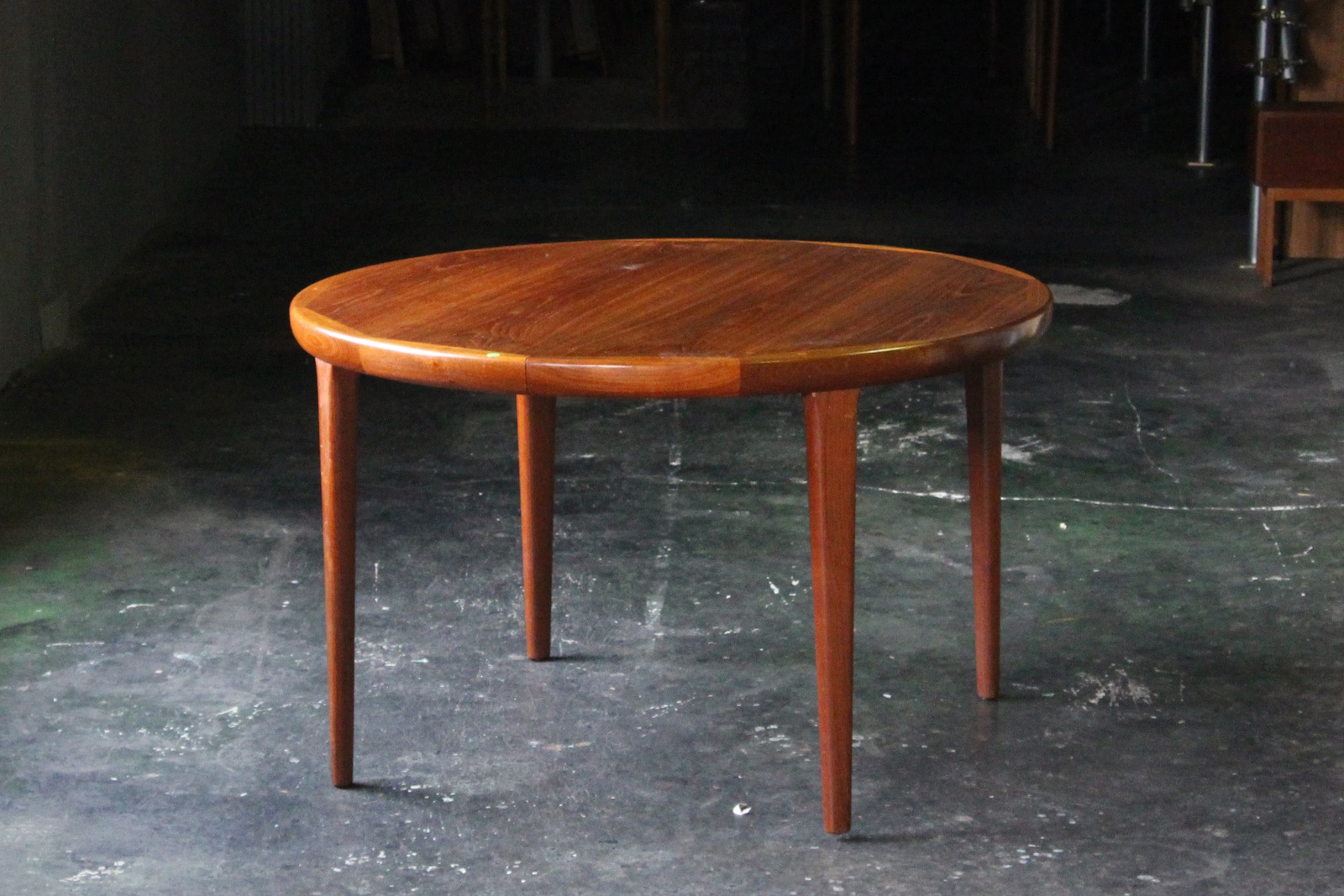 DK19-531 北欧 ミッドセンチュリー家具 VV mobler ラウンドテーブル