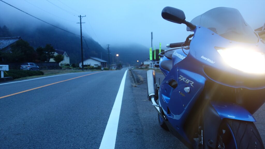 ZX-9R（Cタマ）のスクリーン変えて紅葉へGO！ | Good Ninja!