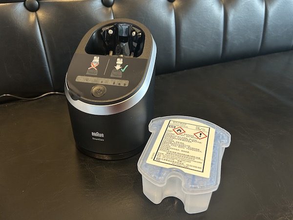 ブラウン電動シェーバーのお手入れ方法とは？自動アルコール洗浄使って
