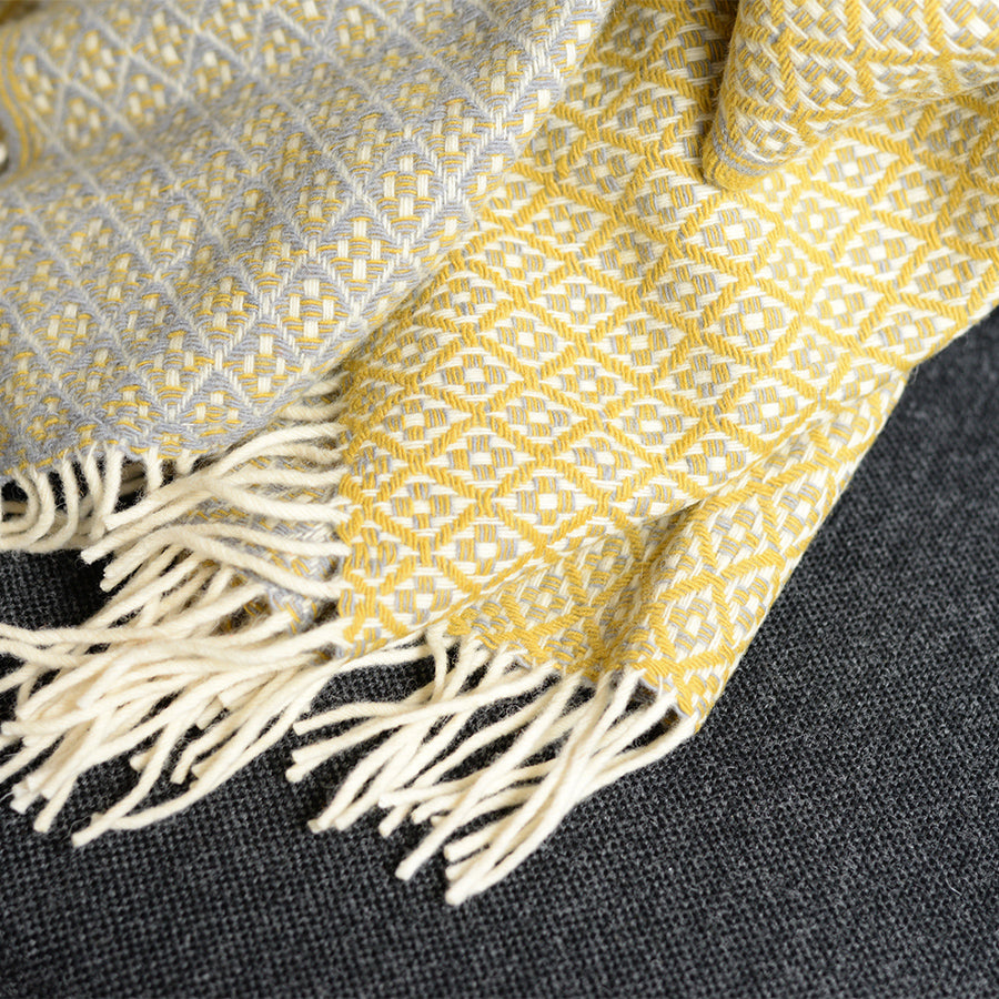 シ・コラサォン ウールブランケット Flower Yellow / Gray | 北欧家具
