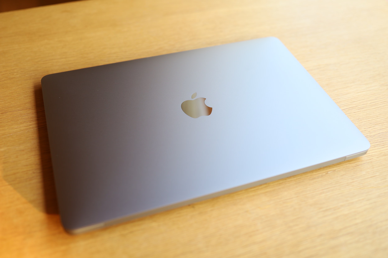 M1チップ搭載MacbookAir レビュー】PCの歴史を変えた！ハイスペック