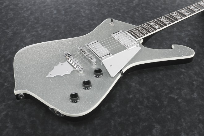 エレキギター】Ibanez シルバー・スパークルをまとったポール