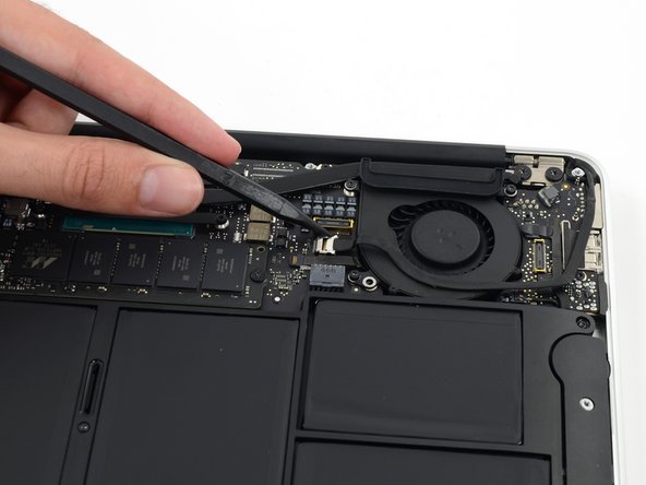 MacBook Air 11インチ Early 2015のディスプレイの交換 - iFixit 修理