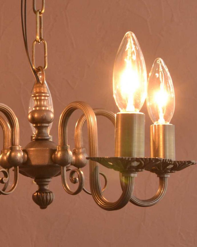 アンティーク風の真鍮製シャンデリア（5灯・電球なし）(cr-515-a