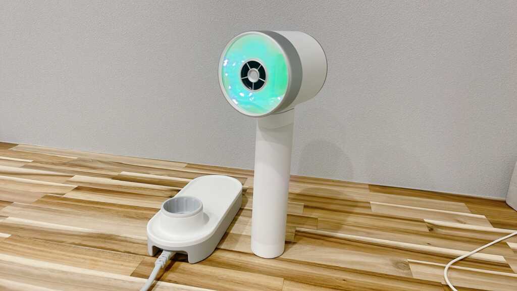 コードレス】Zuvi Halo光ドライヤーの口コミは？美容師が使ってみた