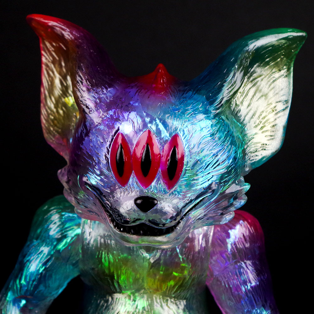 アートジャンキー発！バイオレントキャットの目映い新色が墓場の画廊に