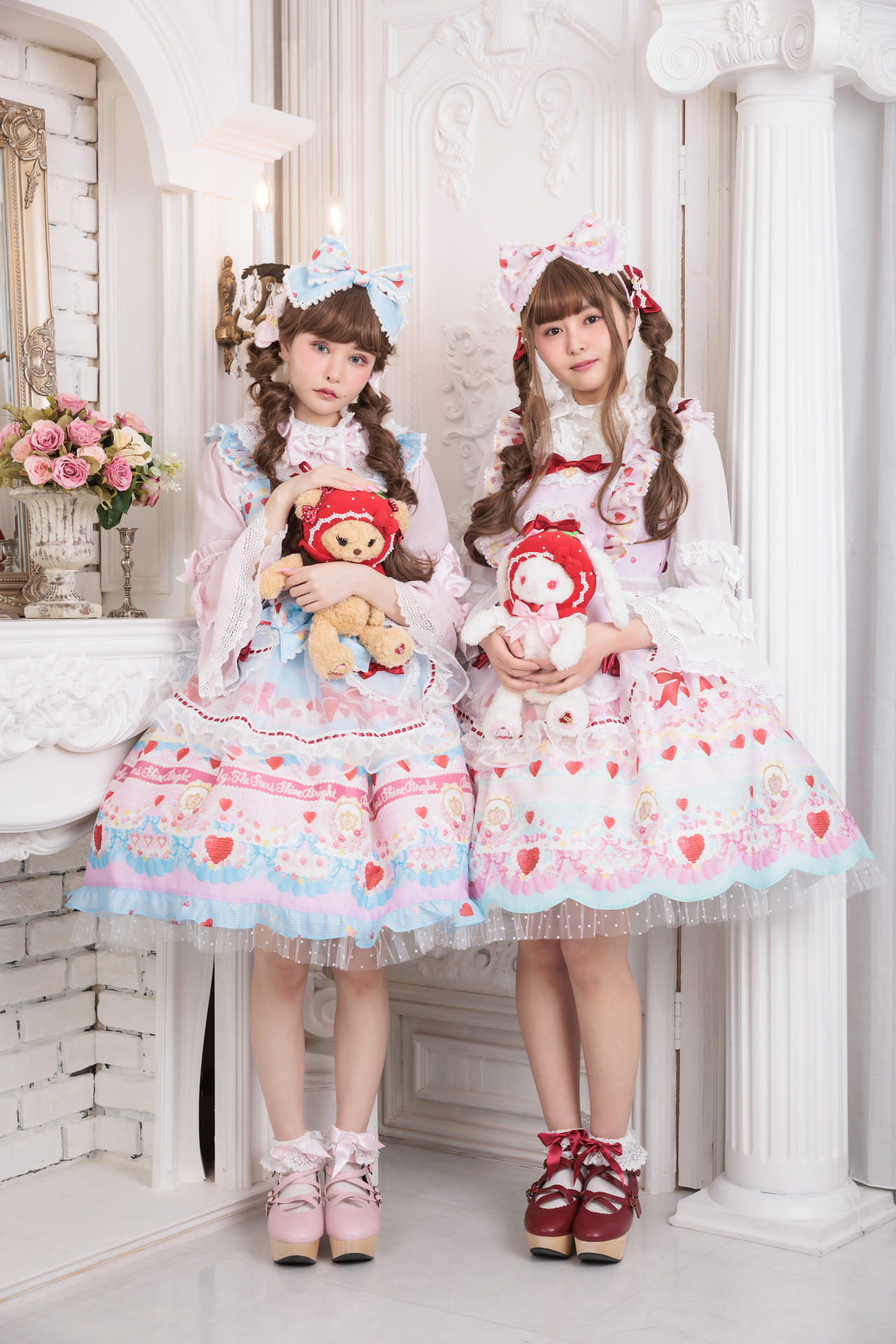 戦慄かなの＆頓知気さきな（femme fatale）のロリータ姿に注目あれ