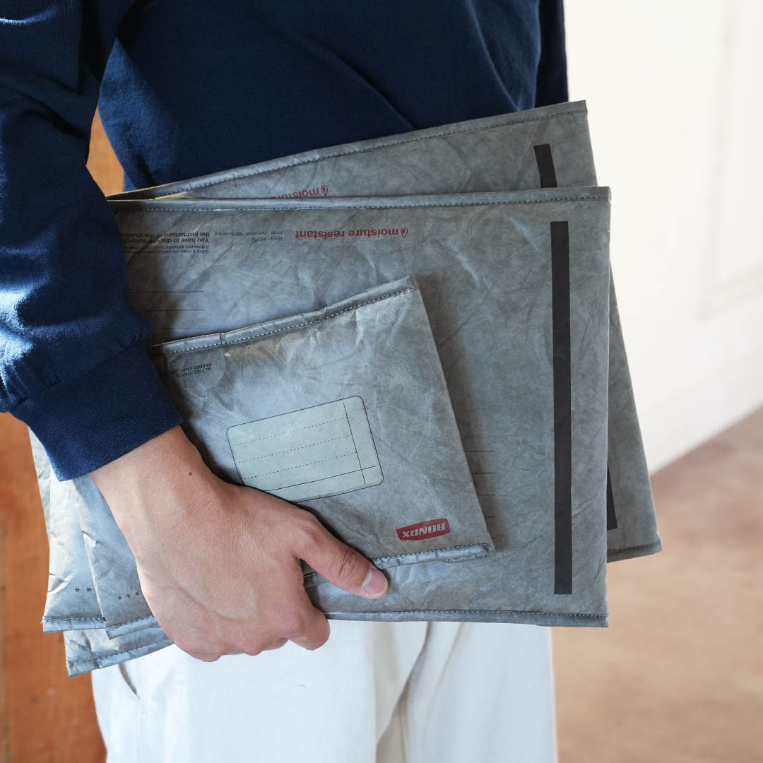 封筒みたいなタブレット＆PCケース – HATCH