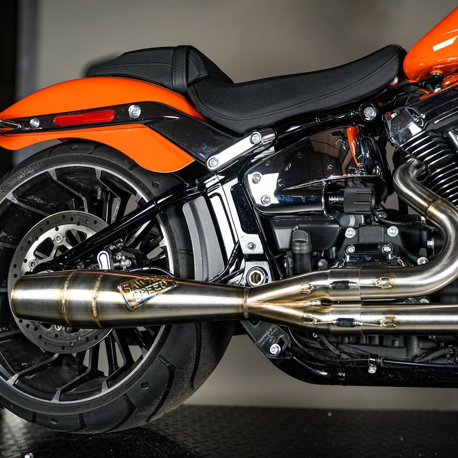 ブレイクアウト、ファットボーイ、FXDRS用 SAWICKI SPEED マフラー