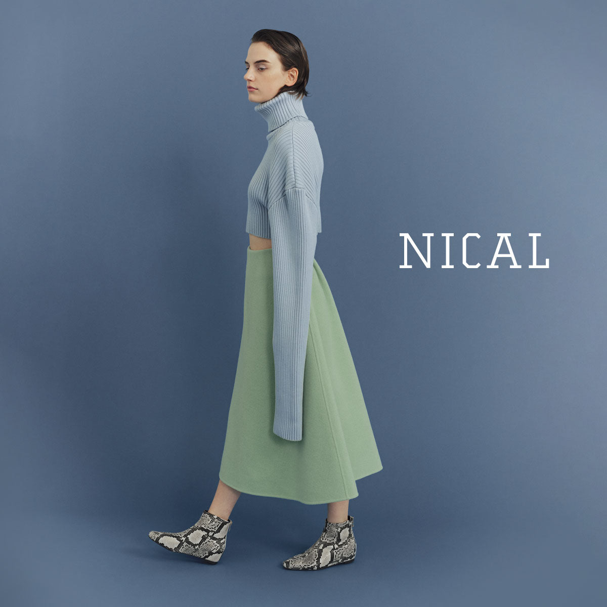 未使用級✨卑弥呼 HIMIKO クロスデザイン 袋付き 24.5 ホワイト白