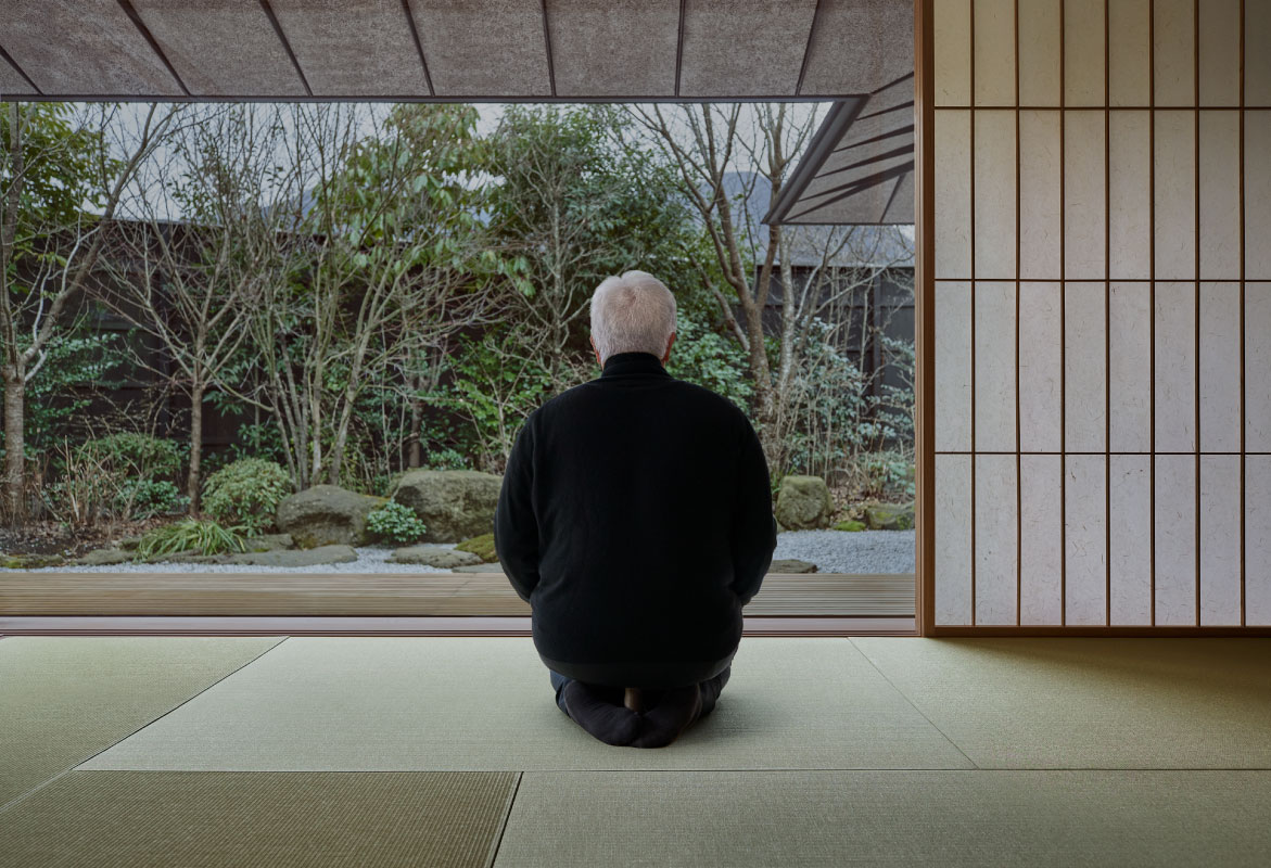 Suwari Legless Chair | HIDA | Hida Sangyo [Official] Hida