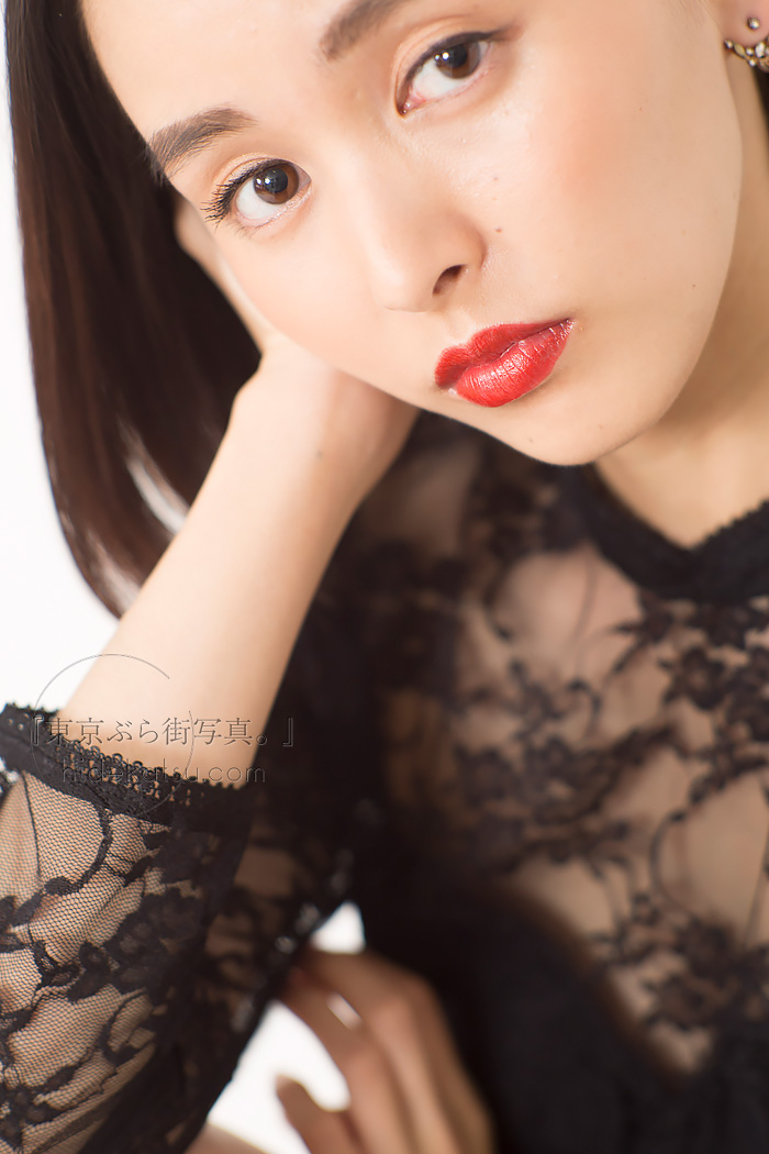 ジュピター9 / Jupiter-9 85mmのポートレート 扱いやすいボケと自然な