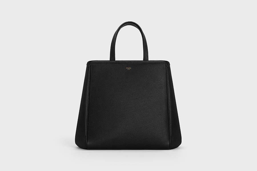 CELINEが3WAY仕様の新作グレインドカーフレザーバッグ発売