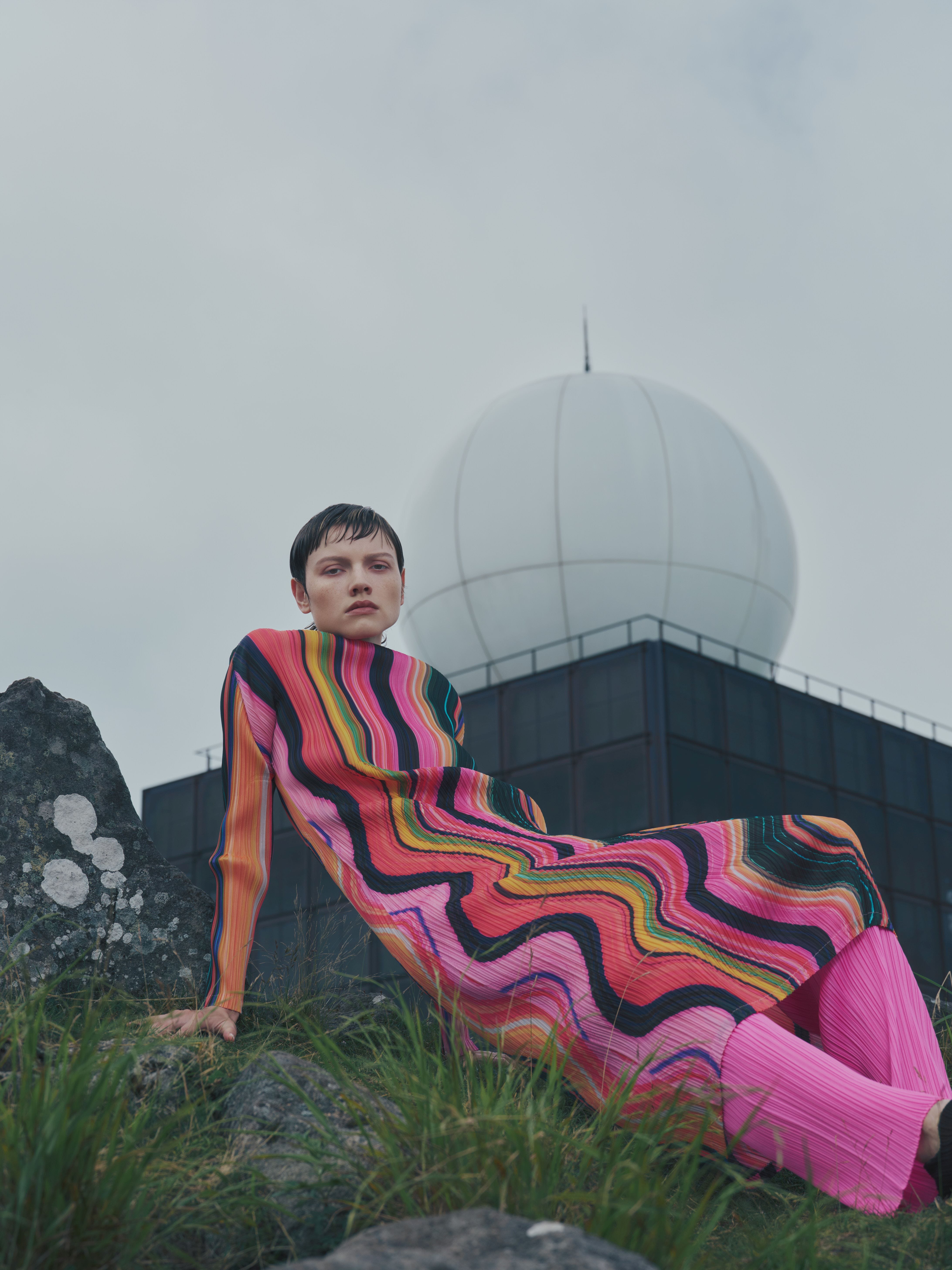 ワープする心とデザインを重ねて。プリーツ プリーズ イッセイ ミヤケ