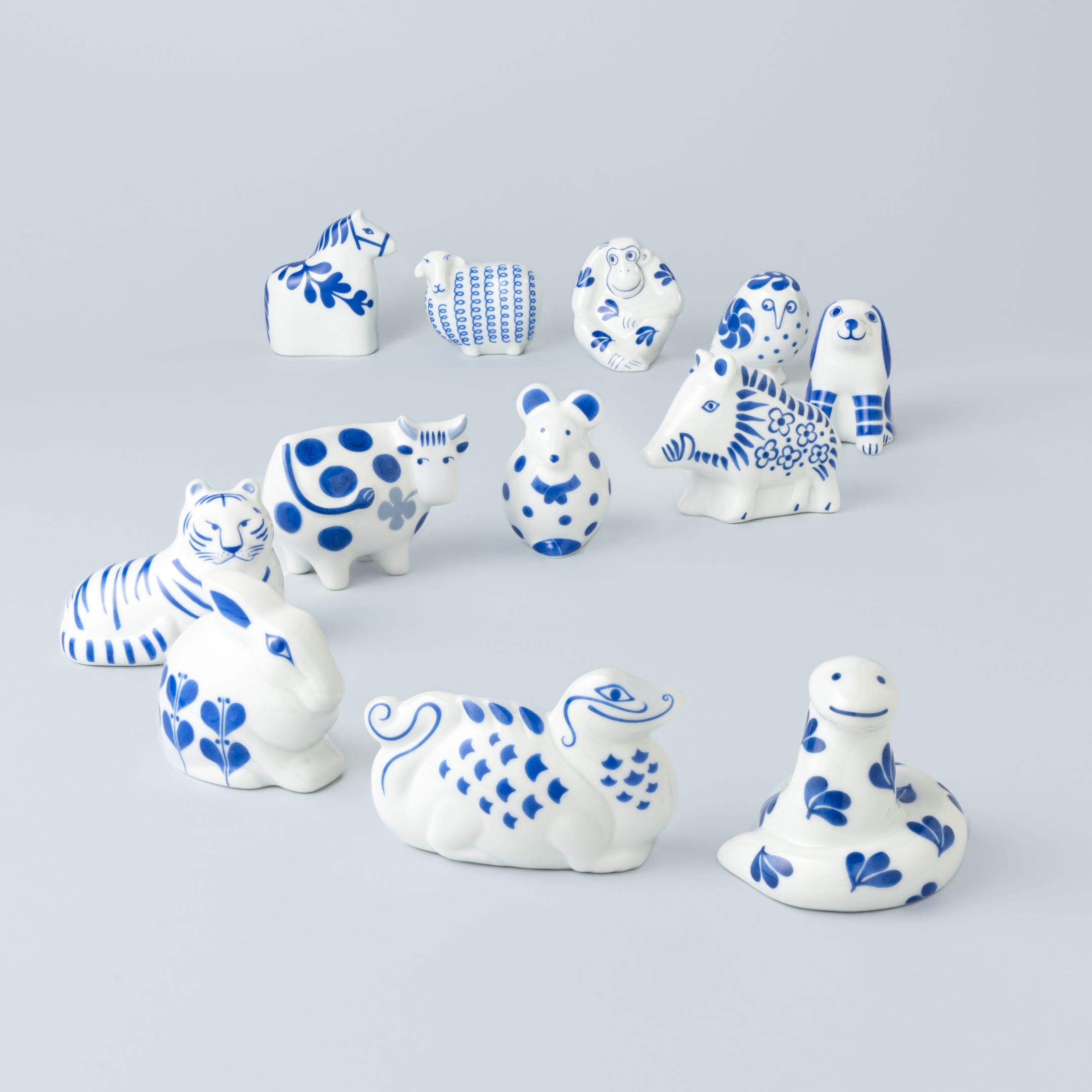 リサ・ラーソンが手掛けた干支の置物に「巳（へび）」が登場！全12支が