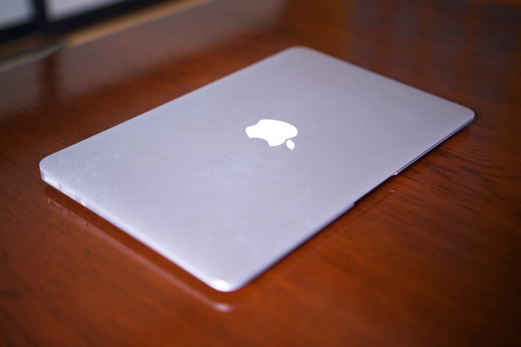 11年前の古いMacBookAirに最新macOS(Sequoia)を入れてみた