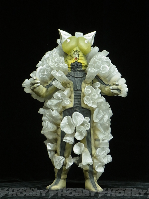 エクスプラスより、「大怪獣シリーズ」にプラチク星人が登場！ | 電撃