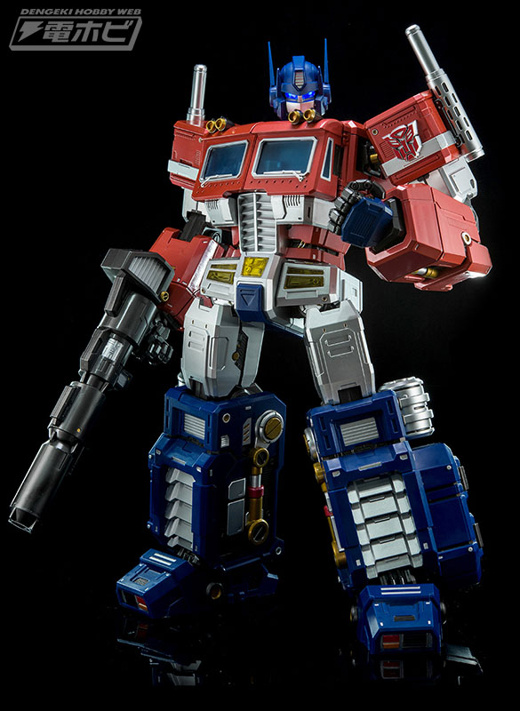 トランスフォーマー』コンボイが全高48センチの超弩級スケールで