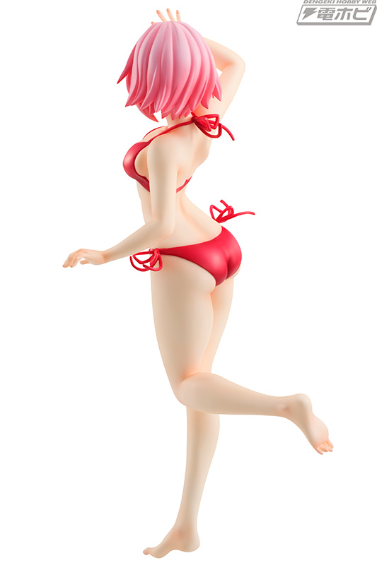 NARUTO』大胆ビキニ姿の春野サクラがビーチを駆ける！屈託のない明るい