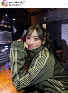 FRUITS ZIPPER・櫻井優衣、ジャージで萌え袖！微笑む姿に