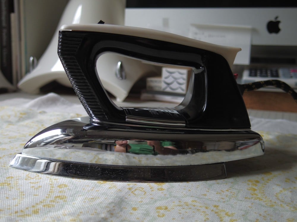 1960年製の東芝のヴィンテージ電気アイロン」 - kanayon.mさんの東芝の