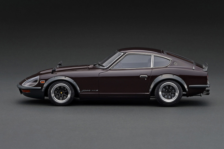 IG2454 1/18 Nissan Fairlady 240ZG (HS30) Maroon With Engine | LINE